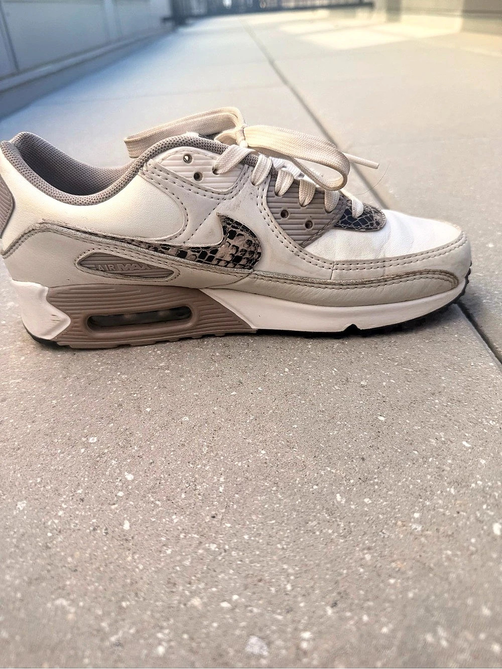 Nike Air Max 90 Sneakers US 7.5 White & Black